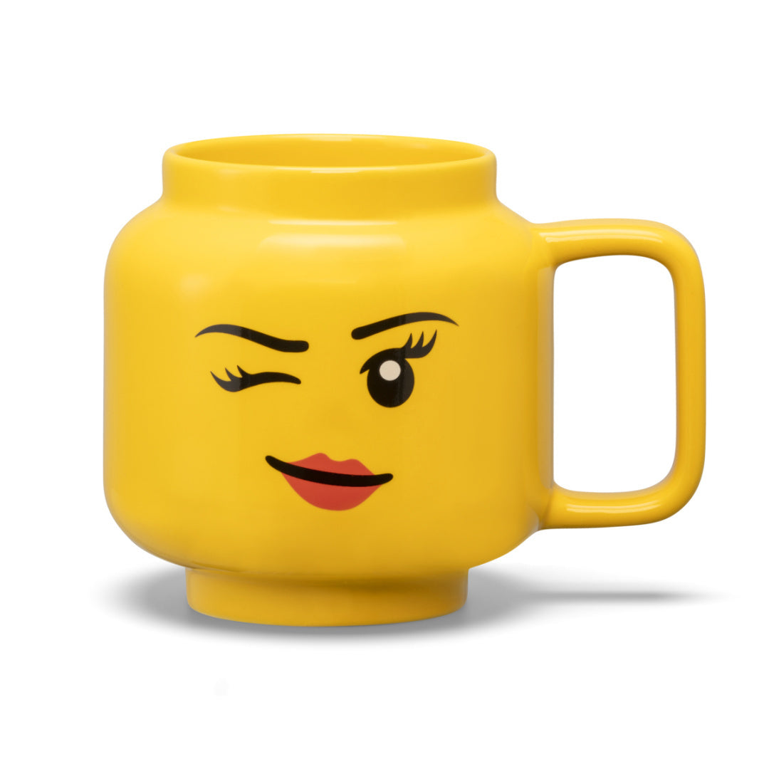 Taza de cerámica cabeza grande LEGO® – Niña guiñando el ojo