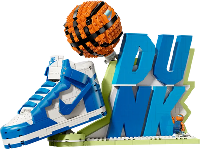 Nike Dunk x LEGO® Set